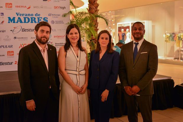Roberto Domínguez, Glorimi Jiménez, Alicia Figueroa, Adolfo Rojas