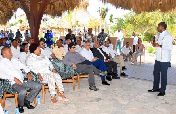 Llaman a agricultores a emprender y empoderarse de los beneficios que tendrá desarrollo turístico en la región Enriquillo.