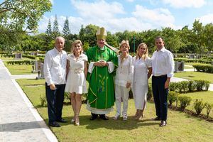 Parque Cementerio conmemoró a los padres con misa especial