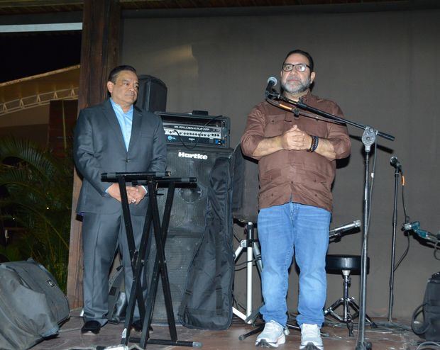 Jose Rubén Gonell Cosme y Ramón Rogelio Genao encabezan exitosa cena bailable que fortalece la unidad del PRM en La Vega y la región del Cibao.