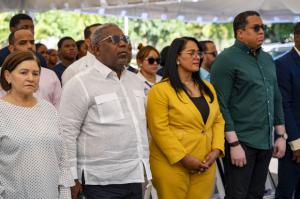 Gobierno inaugura centro del programa Oportunidad 14-24 en Nizao