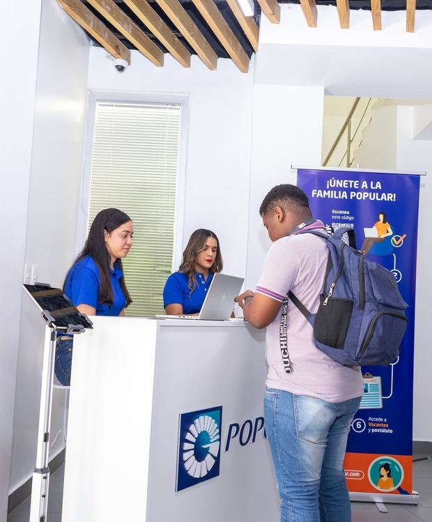 El Banco Popular colocó un estand de captación de empleos para los jóvenes participantes en el certamen.