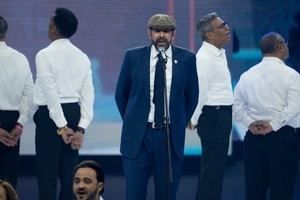 Juan Luis Guerra engrandece la clausura de Santo Domingo 2026 con un canto a la patria