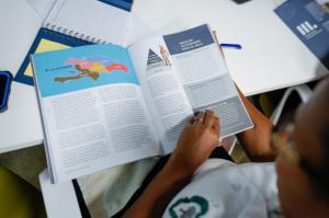 Centro Cultural Taíno Casa del Cordón presenta a docentes guía didáctica