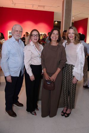 Heriberto Hernández, Carmen Fondeur, Carolina Vet y Francés Gold.