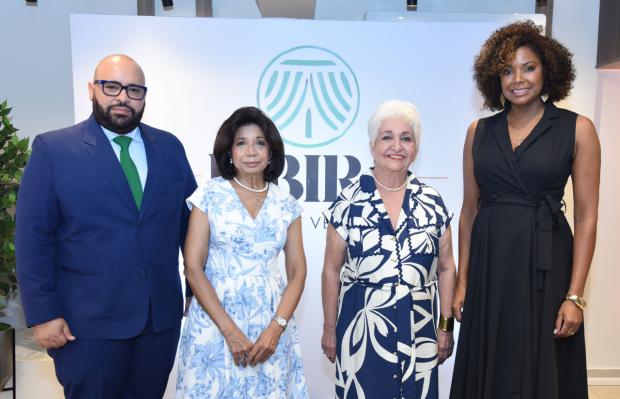 Diario Hispaniola rinde homenaje a los Padres Líderes en un emotivo encuentro 