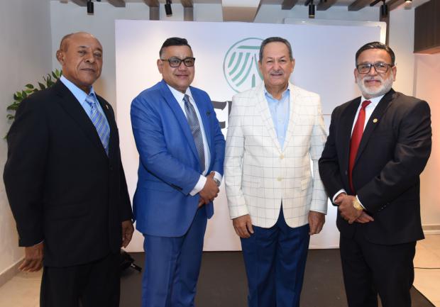Diario Hispaniola rinde homenaje a los Padres Líderes en un emotivo encuentro 