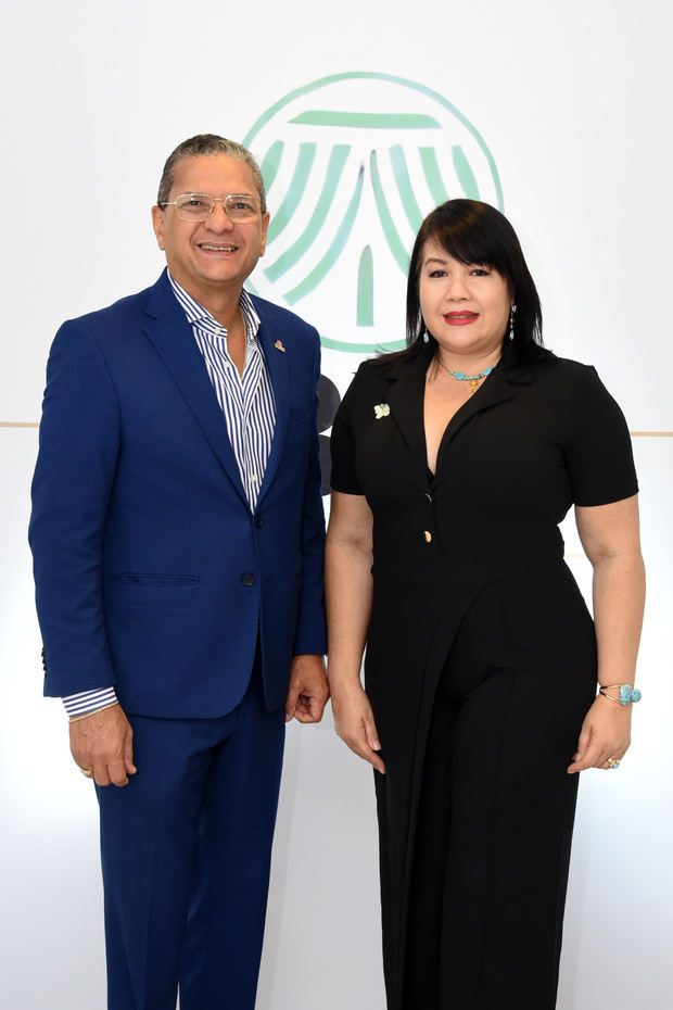 Diario Hispaniola rinde homenaje a los Padres Líderes en un emotivo encuentro 