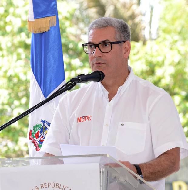 Gonzalo Castillo vota y califica de "confiable" el proceso de las primarias