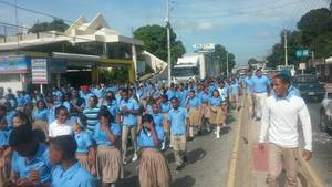 Juventud Duartiana marcha por construcción de politécnico en Navarrete 