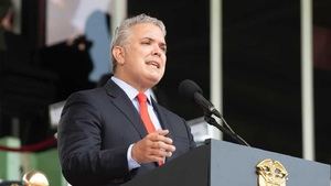 Duque condena el "genocidio" de Rusia y la "dictadura oprobiosa" de Venezuela