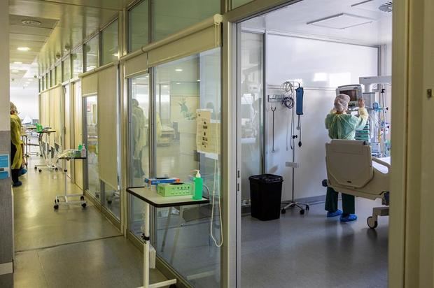 Imagen de la UCI del Hospital San Pedro de Logroño.