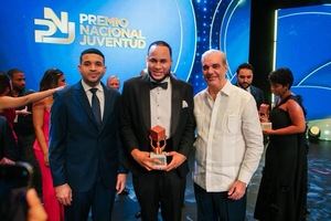 Michael Matos gana el Premio Nacional de la Juventud