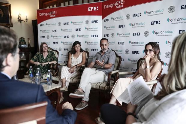 Sociedad Valenciana de Geriatría ’durante los Diálogos Efe 'Enfermedades neurodegenerativas: La lucha contra el envejecimiento', celebrado en el Ateneo de Valencia.