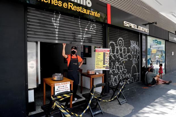 Imagen del comercio en la avenida Paulista en Sao Paulo, Brasil.