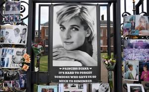 La muerte de Diana hace 25 a&#241;os sumi&#243; a los brit&#225;nicos en un duelo colectivo