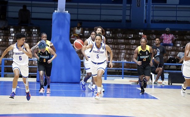 Selección superior femenina debuta con triunfo en Caribeño Cuba.