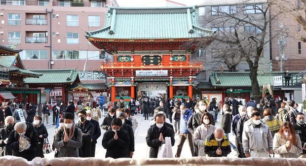 Las autoridades sanitarias de Japón han detectado una nueva cepa de la covid-19, que aparentemente es distinta a las detectadas en el Reino Unido y Sudáfrica, en varias personas que regresaron a principios de mes al país desde Brasil.