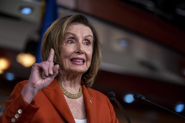 La presidenta de la Cámara de Representantes de Estados Unidos, Nancy Pelosi, fue registrada este miércoles, durante una rueda de prensa, en la sede del Capitolio estadounidense, en Washington DC, EE.UU.