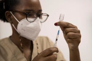 R.Dominicana empezará a vacunar a mayores de 50 años a partir del 3 de mayo
