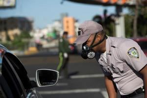 Casi 20,000 detenciones en R.Dominicana en 11 días por violar toque de queda