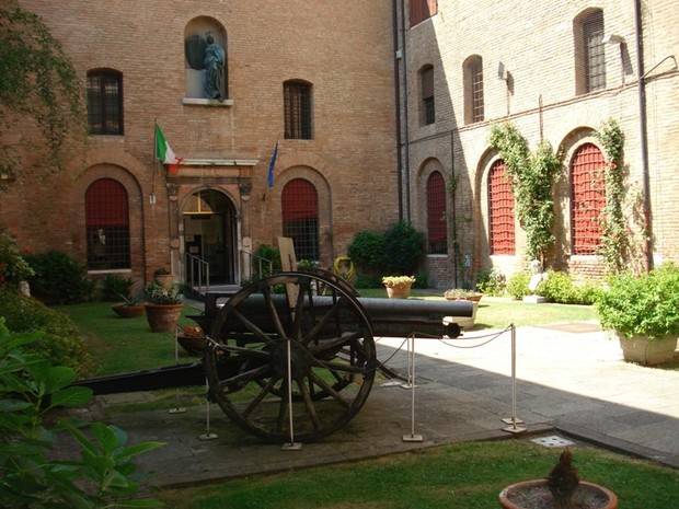 Museo Ferrara. 