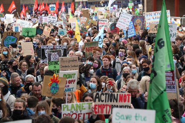 Los jóvenes rugen en Glasgow.