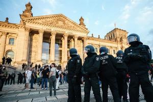 Estupor en Alemania por el amago de "toma" del Reichstag por ultraderechistas