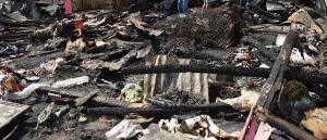 Un muerto y viviendas destruidas tras intenso incendio en Jarabacoa