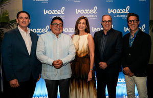 Eduardo Lovaton, Miguel Calzada, Gina Lovaton, Paco Perez y Angel Garrido.
