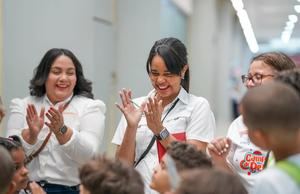 200 niños disfrutan de campamento educativo en Santo Domingo.