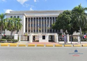 MINERD llama a colegios privados a optar por cupos para formaci&#243;n de sus maestros. 