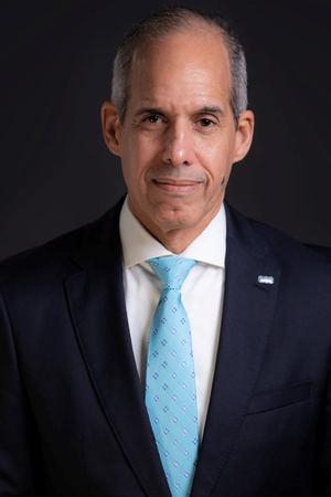 Edwin De los Santos.