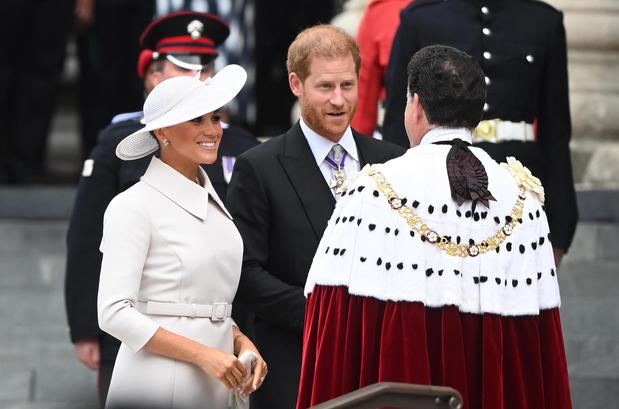 Los duques de Sussex, Enrique y Meghan, llegan a la Catedral de San Pablo.