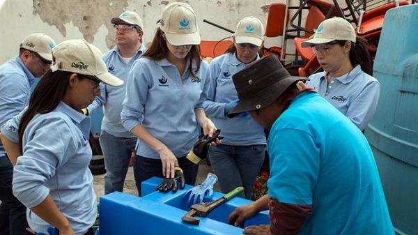 Instalación de productos de Isla Urbana para uso de agua de lluvias 