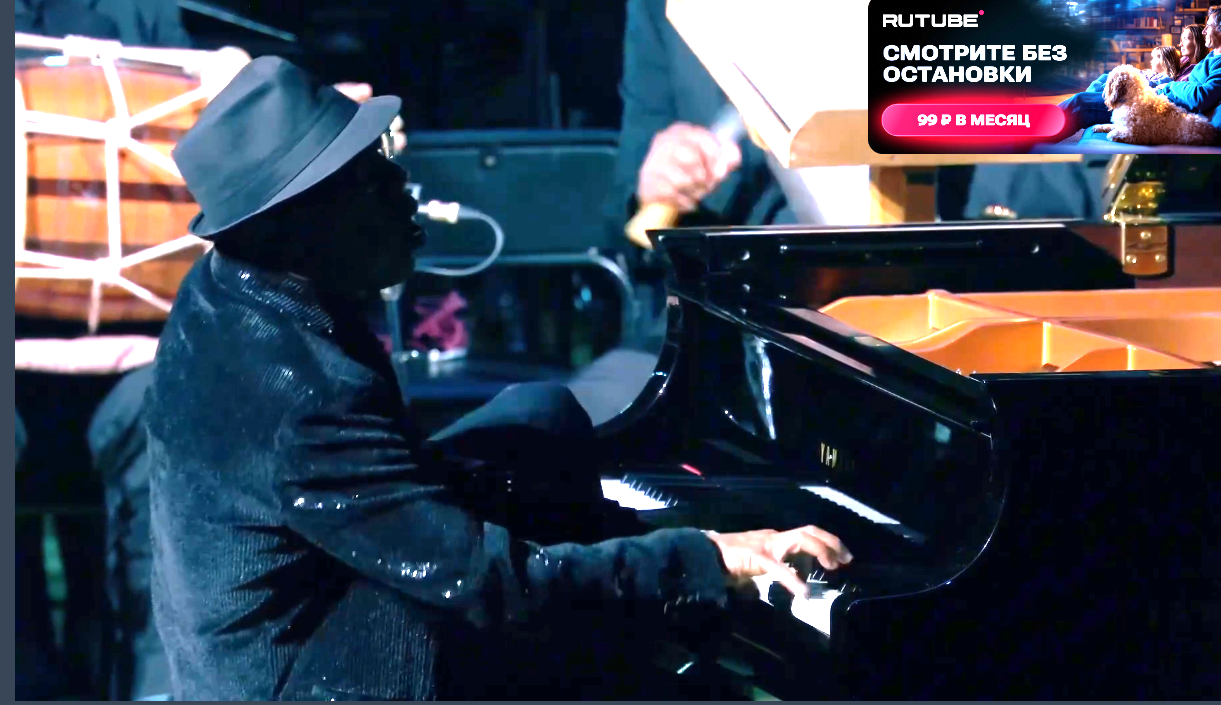 El maestro Ramón Orlando Valoy se lució en la Gran Sala del Conservatorio Tchaikovski en la cual fue presentado el concierto Merengue sinfónico en Moscú.