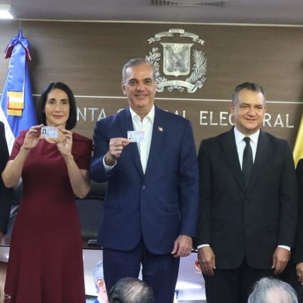 Cédula biométrica de nueva generación.