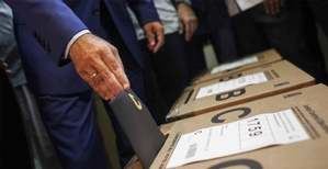 Juristas y políticos coinciden en la urgencia de modificar la Constitución para unificar las elecciones