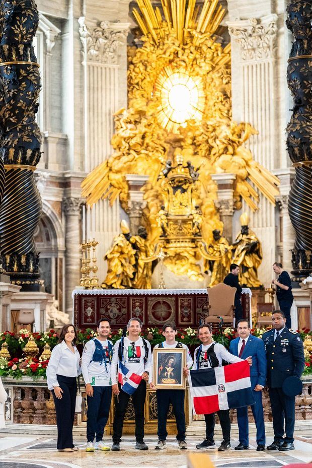 Eliel Jiménez,Manuel Alejandro Grullón Hernández, Edison Santos y Yasser Mármol durante recibimiento en Roma. (2)