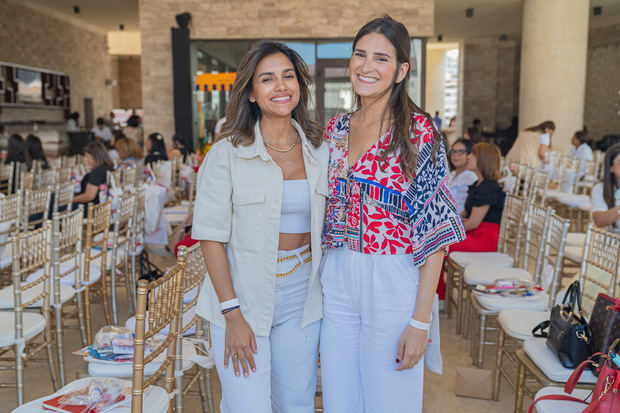 Ellen Castellanos y Amelia Cordero.
