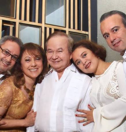 Celebrando a Ellis Pérez: La luz brillante de la comunicación y la familia
