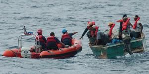 Tres personas murieron tras volcarse nave al tratar llegar ilegal a Puerto Rico