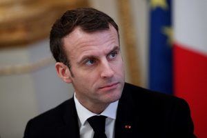 Macron plantea a los franceses una lista de temas para su debate nacional 