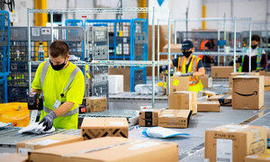 Amazon planea despedir a unos 10.000 trabajadores
 

 