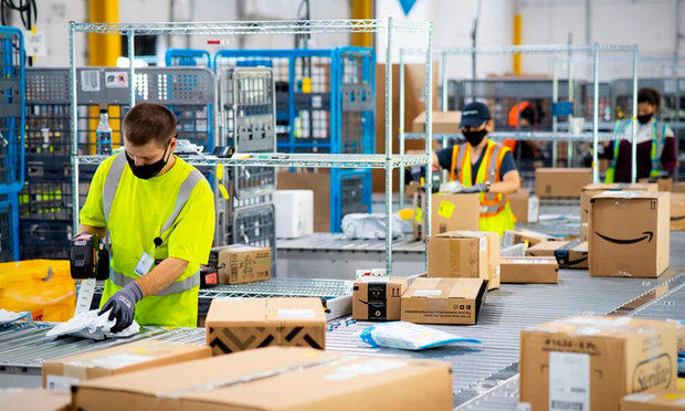 Amazon planea despedir a unos 10.000 trabajadores.