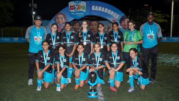 Equipo Campeón femenino colegio Saint Michael’s.