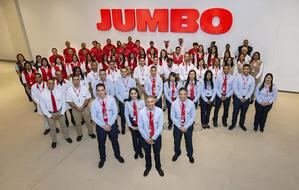 Equipo Jumbo Ågora Santiago Center.
