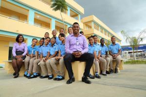 Danilo entrega dos escuelas y edificio administrativo en Hato Mayor