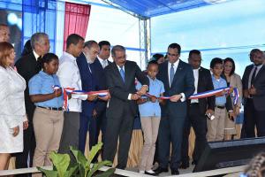 Entregan moderno centro educativo en Santo Domingo Este