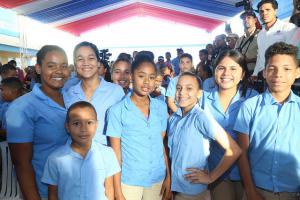 Entregan dos escuelas y una estancia infantil en Santiago